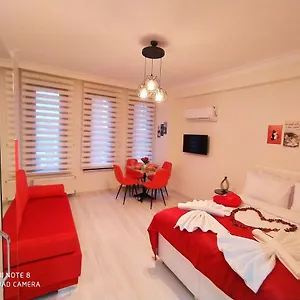 Pera Colour House Aparthotel